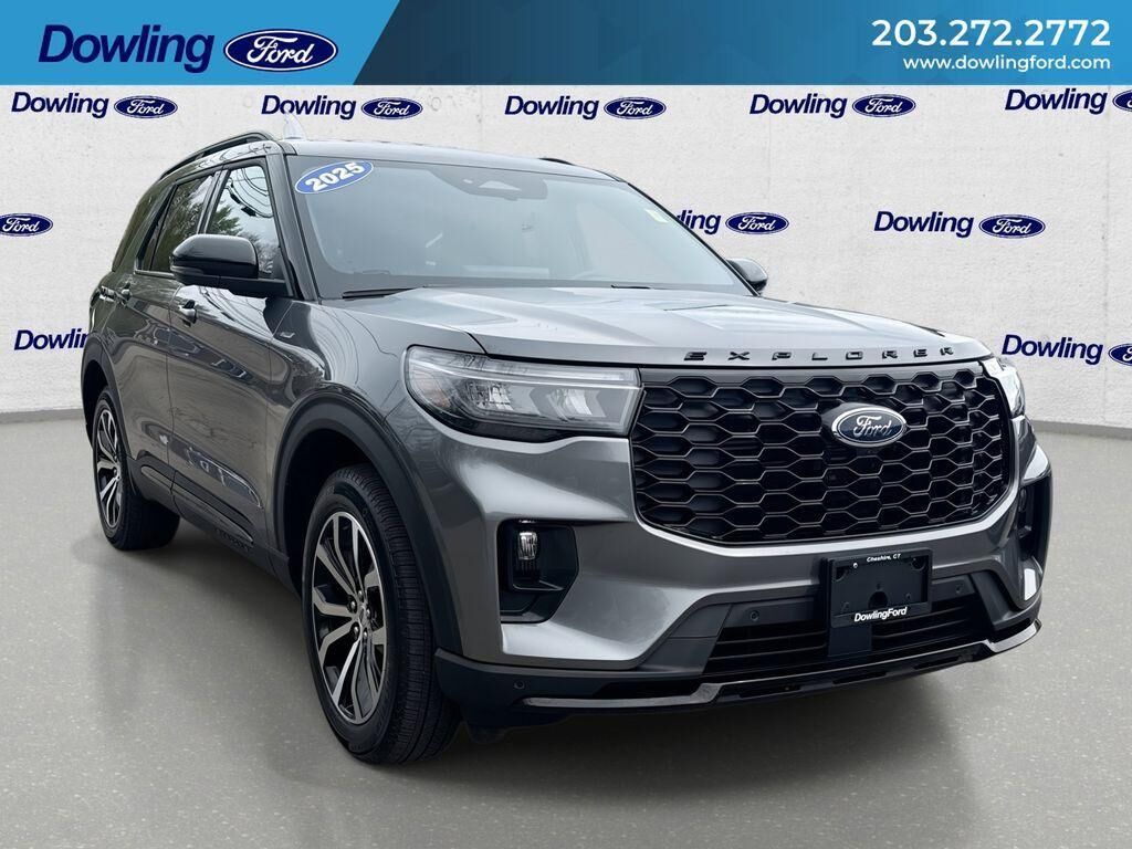 2025 FORD Explorer