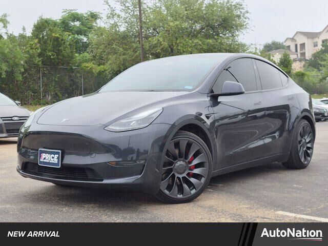 2024 TESLA Model Y