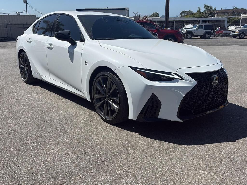 2025 LEXUS IS