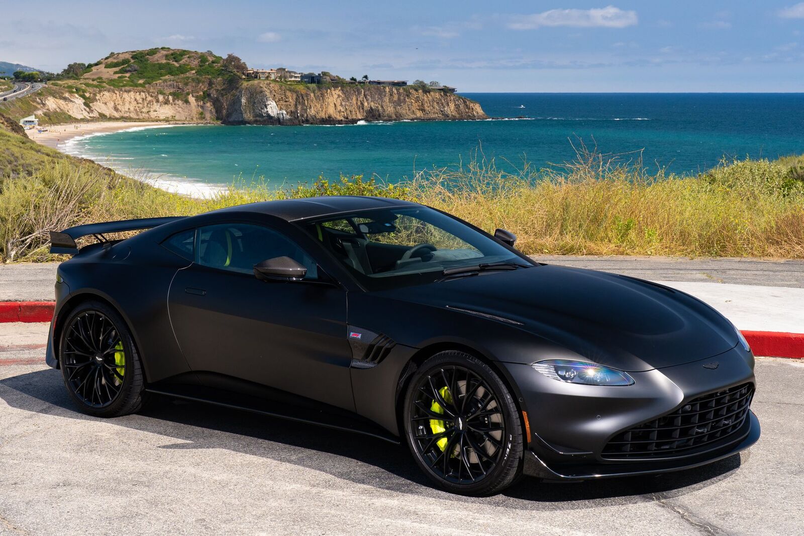 2023 ASTON MARTIN Vantage