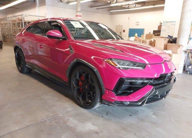 2024 LAMBORGHINI URUS