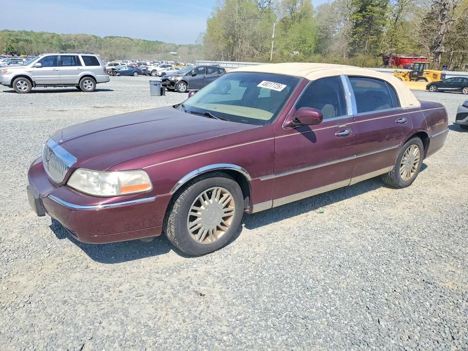 2006 LINCOLN Town Car
