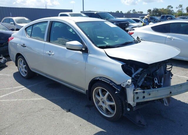 2019 NISSAN Versa