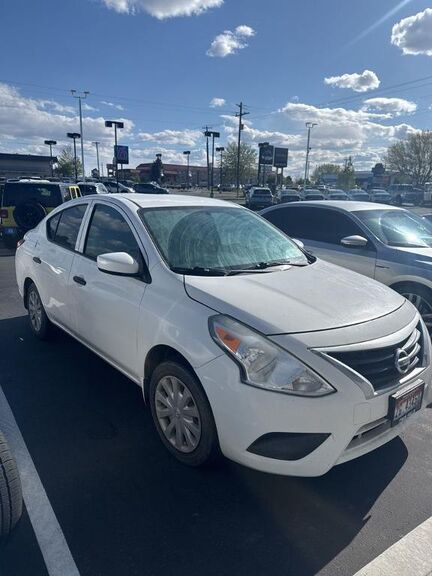 2017 NISSAN Versa