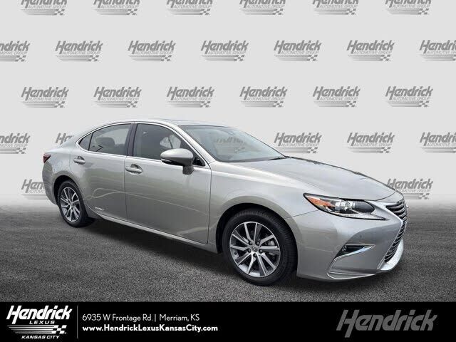 2017 LEXUS ES