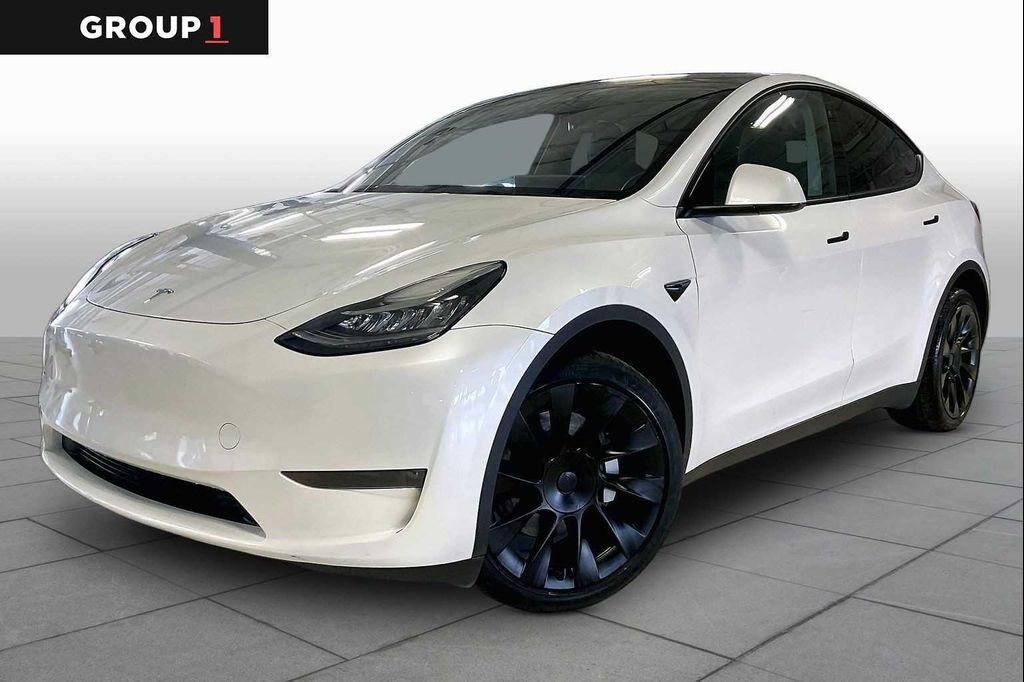 2023 TESLA Model Y