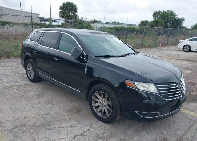 2017 LINCOLN MKT