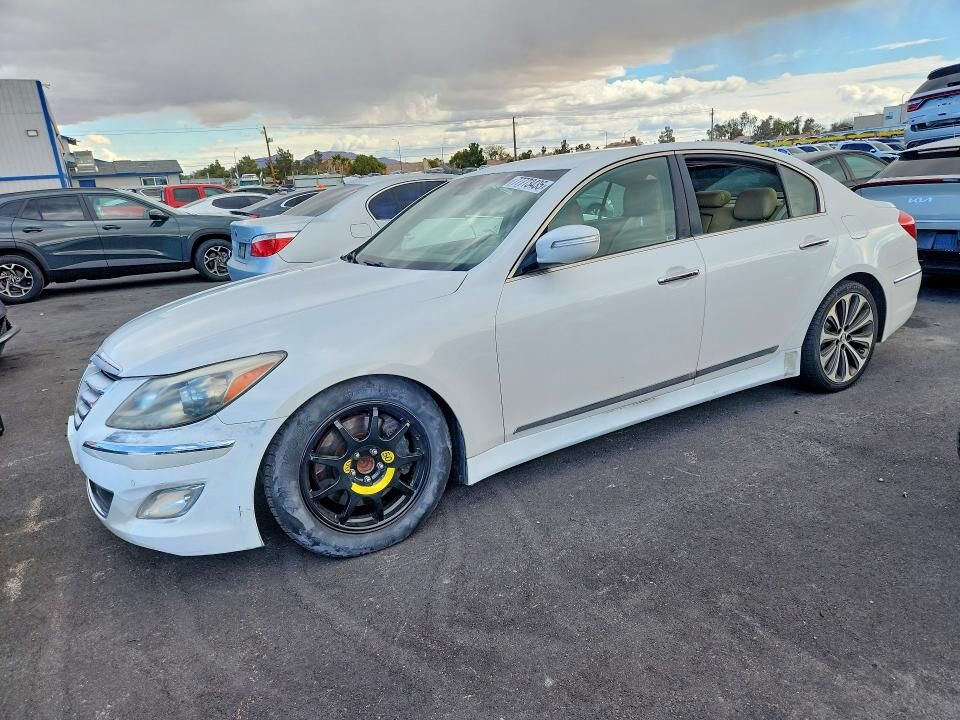 2013 HYUNDAI Genesis