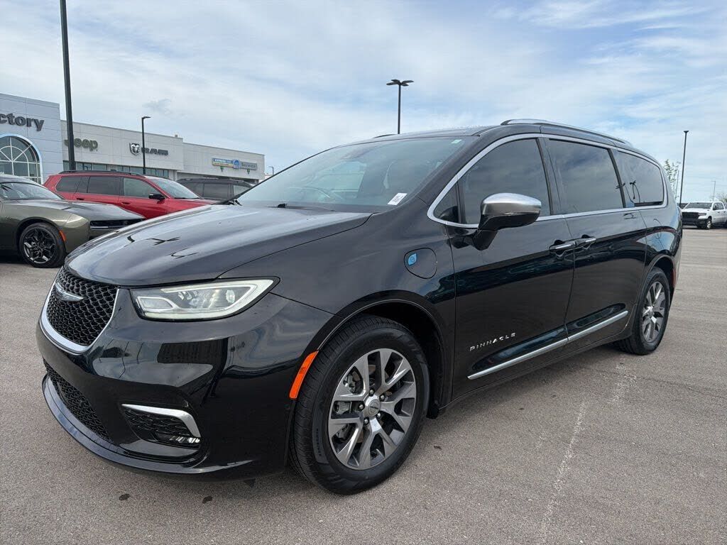 2023 CHRYSLER Pacifica