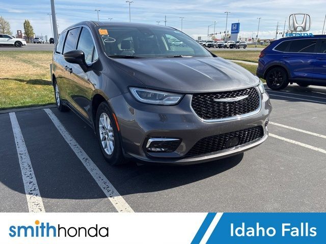 2023 CHRYSLER Pacifica