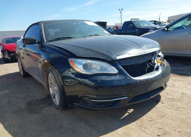 2011 CHRYSLER 200