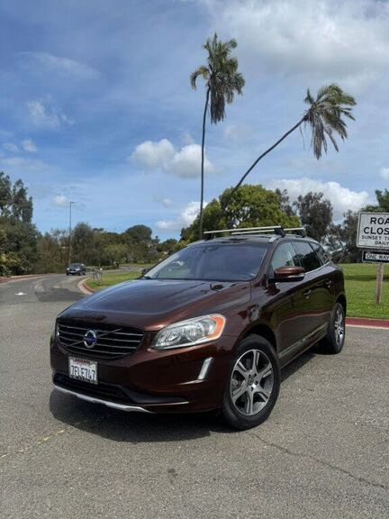 2015 VOLVO XC60
