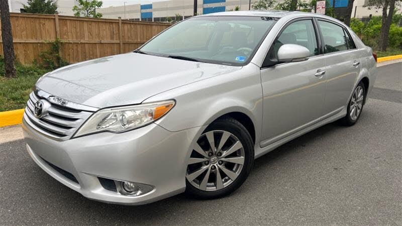 2011 TOYOTA Avalon