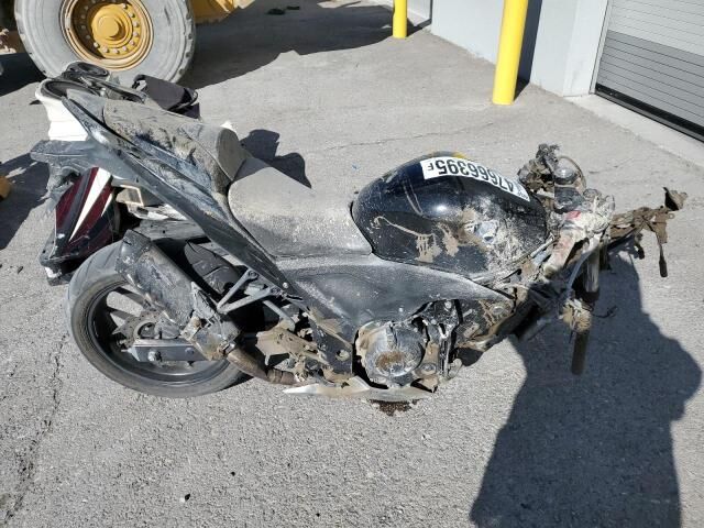 2014 HONDA CB