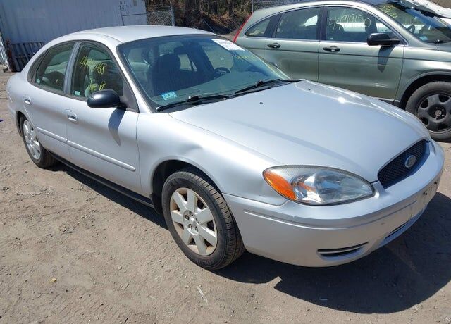 2005 FORD Taurus