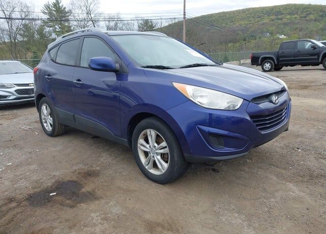 2011 HYUNDAI Tucson