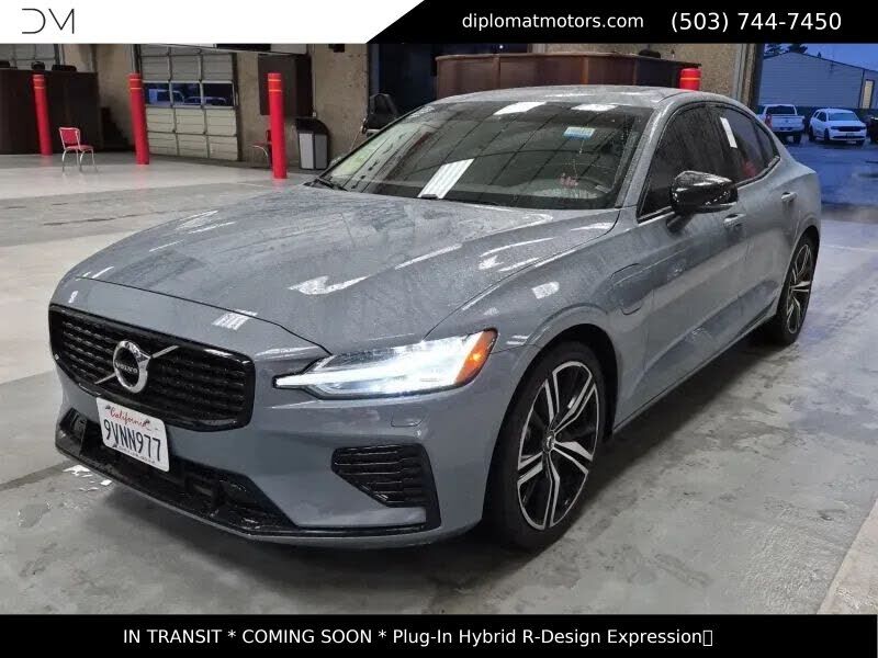 2022 VOLVO S60