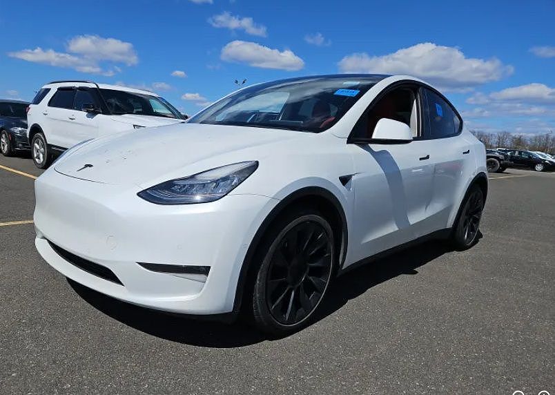 2021 TESLA Model Y