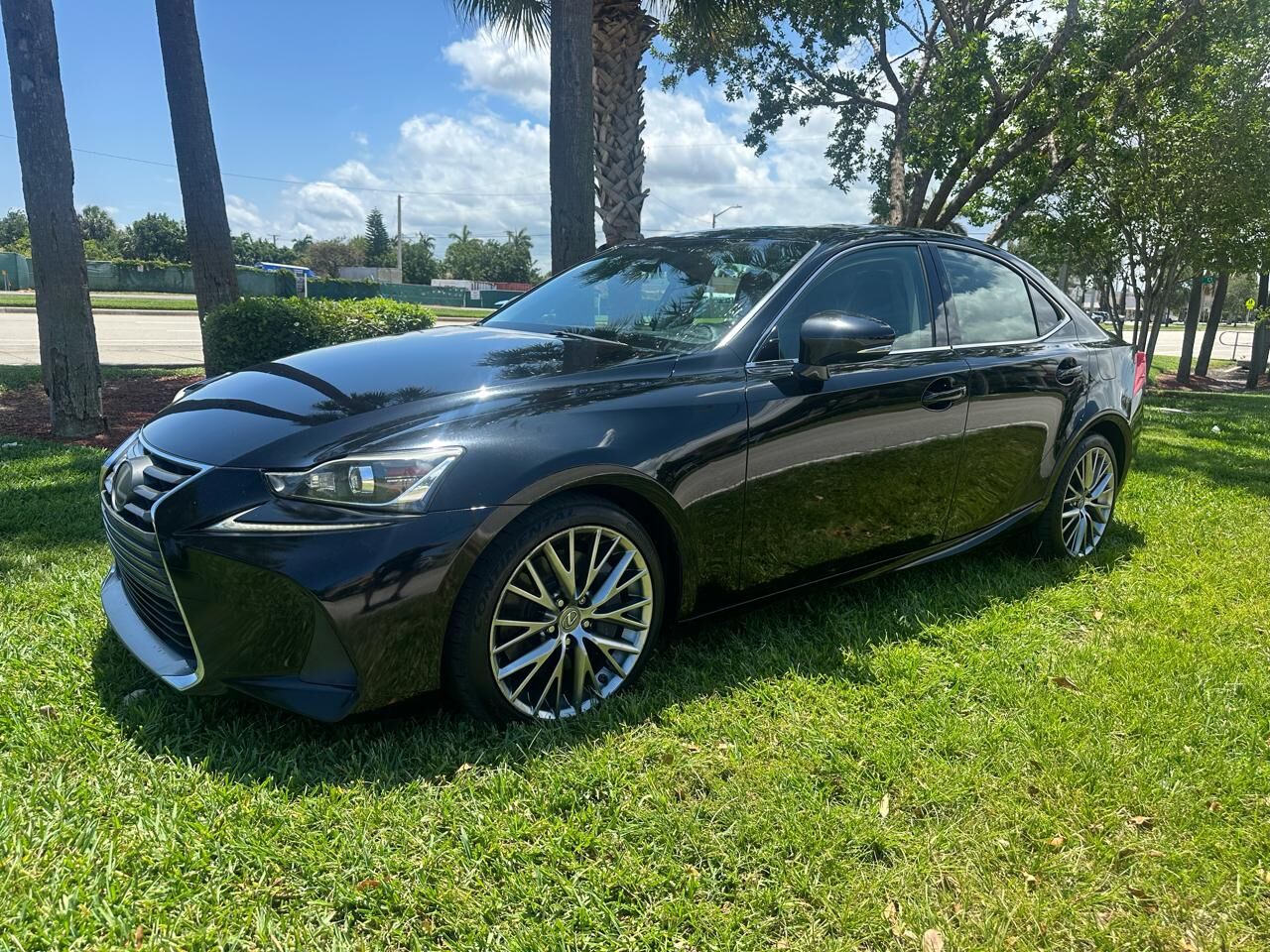 2017 LEXUS IS