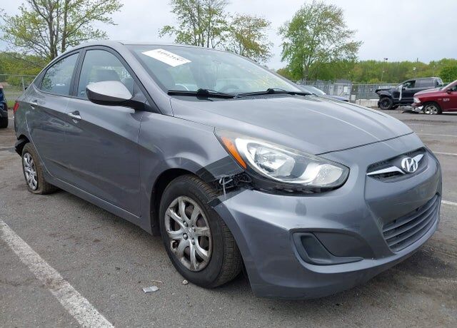 2014 HYUNDAI Accent