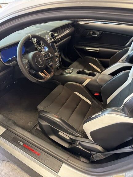 2020 FORD Mustang