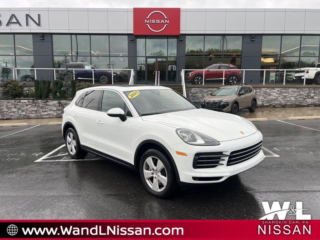 2022 PORSCHE Cayenne