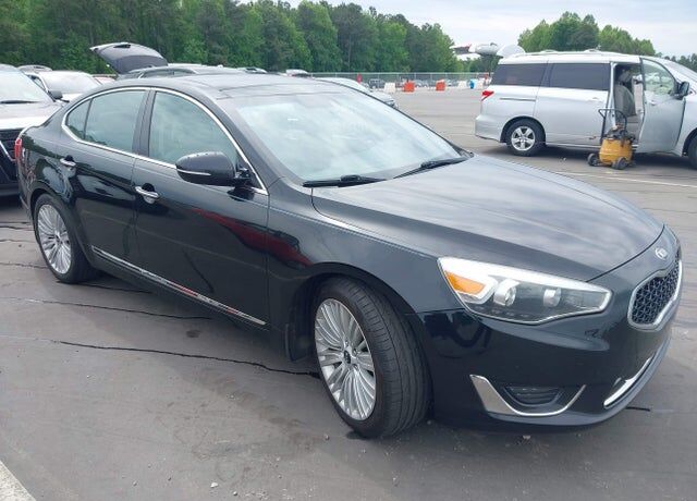 2014 KIA Cadenza