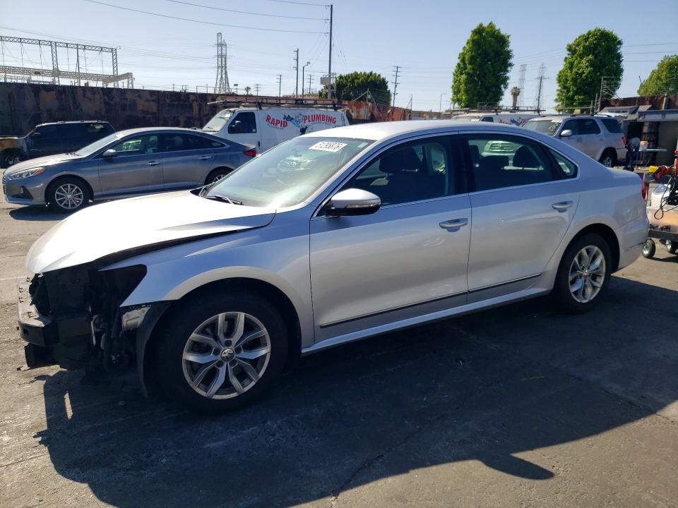 2016 VOLKSWAGEN Passat