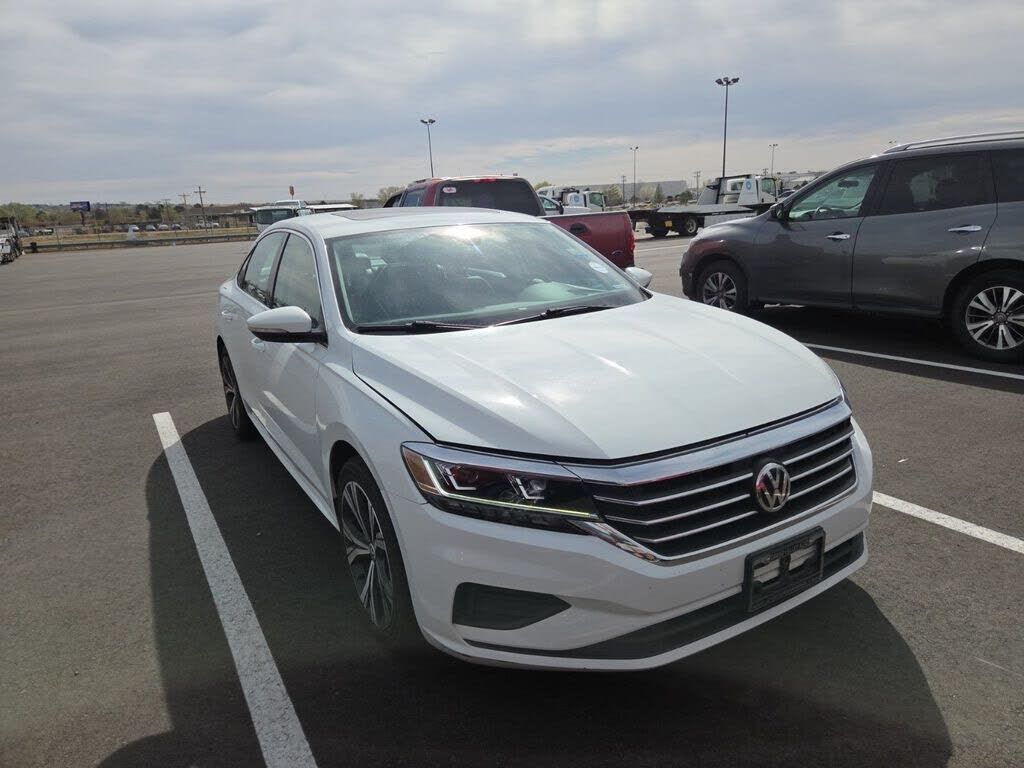 2021 VOLKSWAGEN Passat