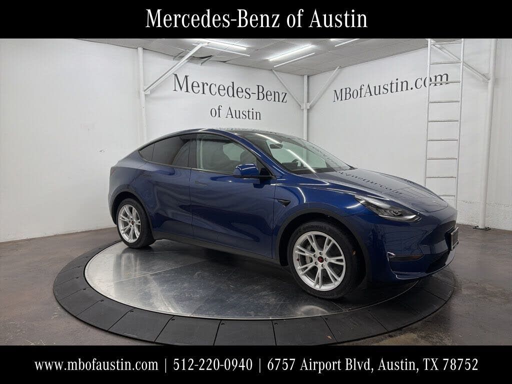 2022 TESLA Model Y
