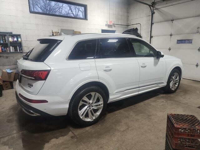 2021 AUDI Q7