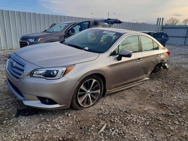 2015 SUBARU Legacy