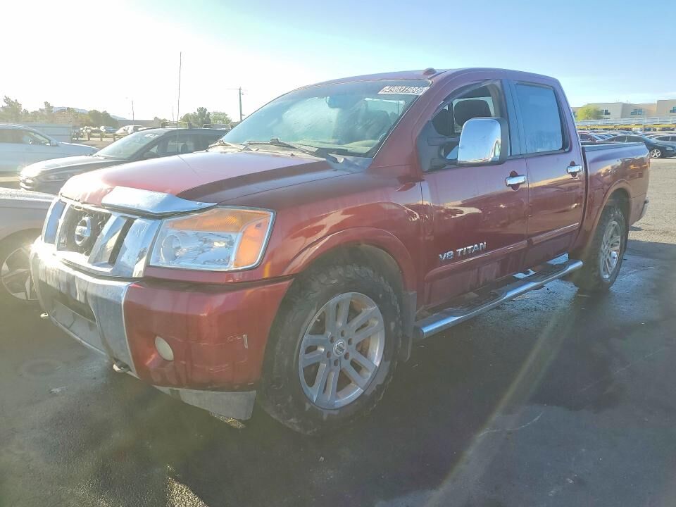 2014 NISSAN Titan