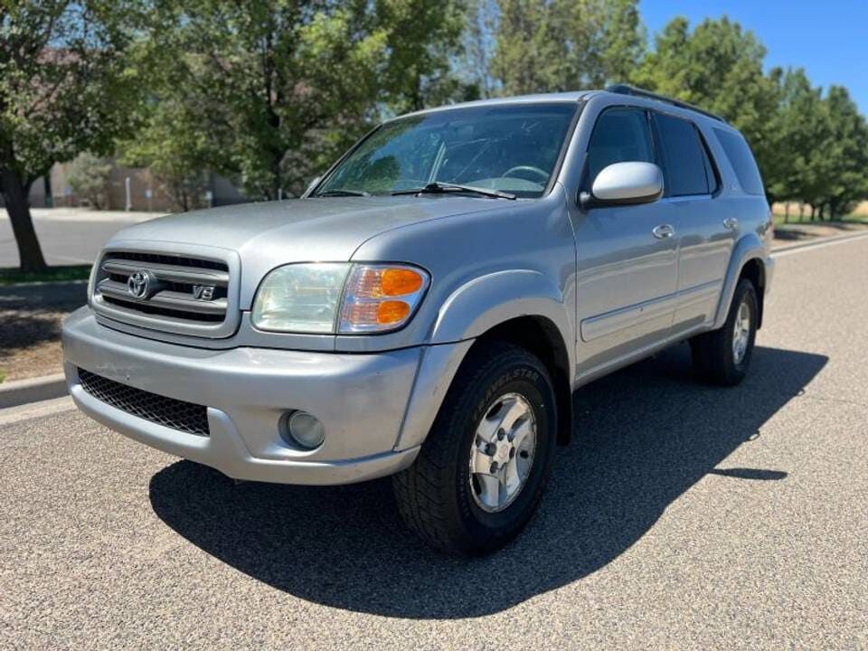 2004 TOYOTA Sequoia
