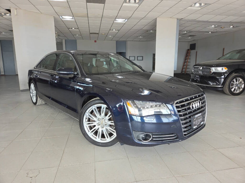 2012 AUDI A8