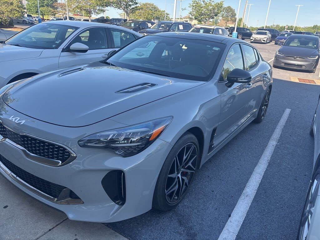 2023 KIA Stinger