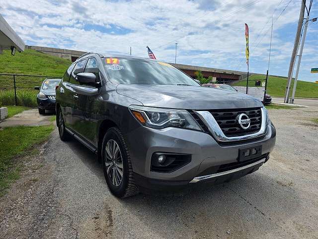 2017 NISSAN Pathfinder