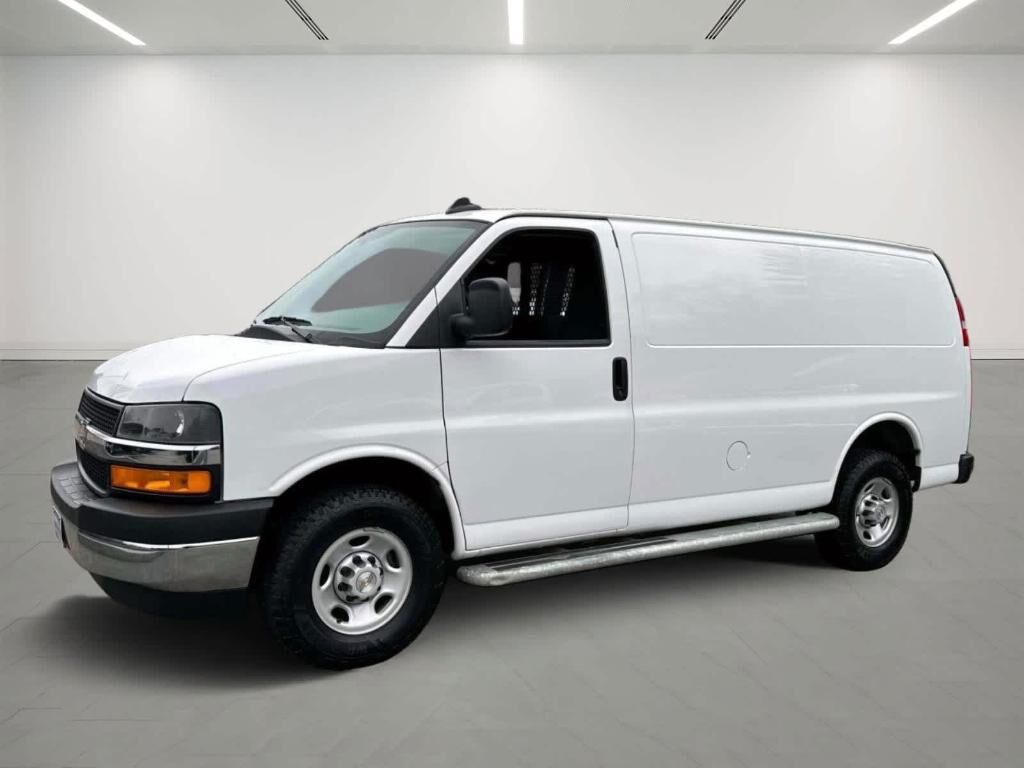 2025 CHEVROLET Express