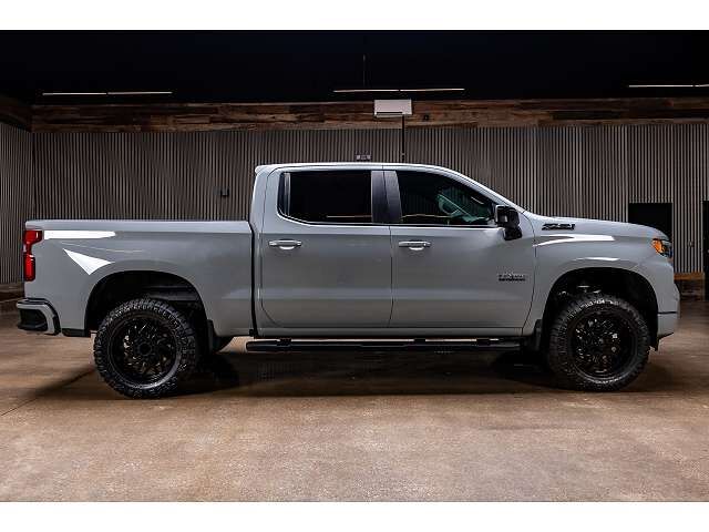 2024 CHEVROLET Silverado