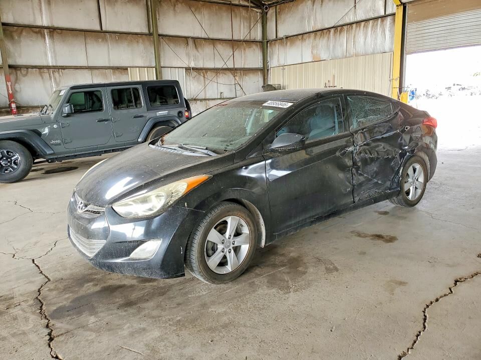 2013 HYUNDAI Elantra