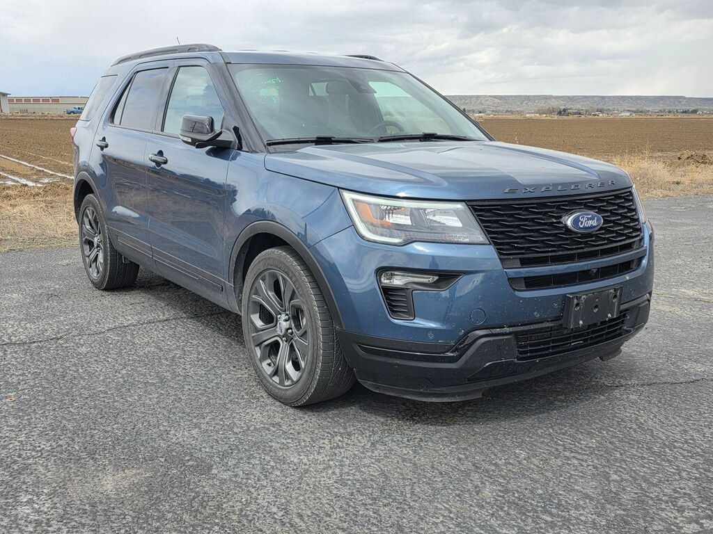 2018 FORD Explorer