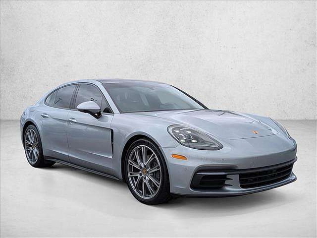 2018 PORSCHE Panamera