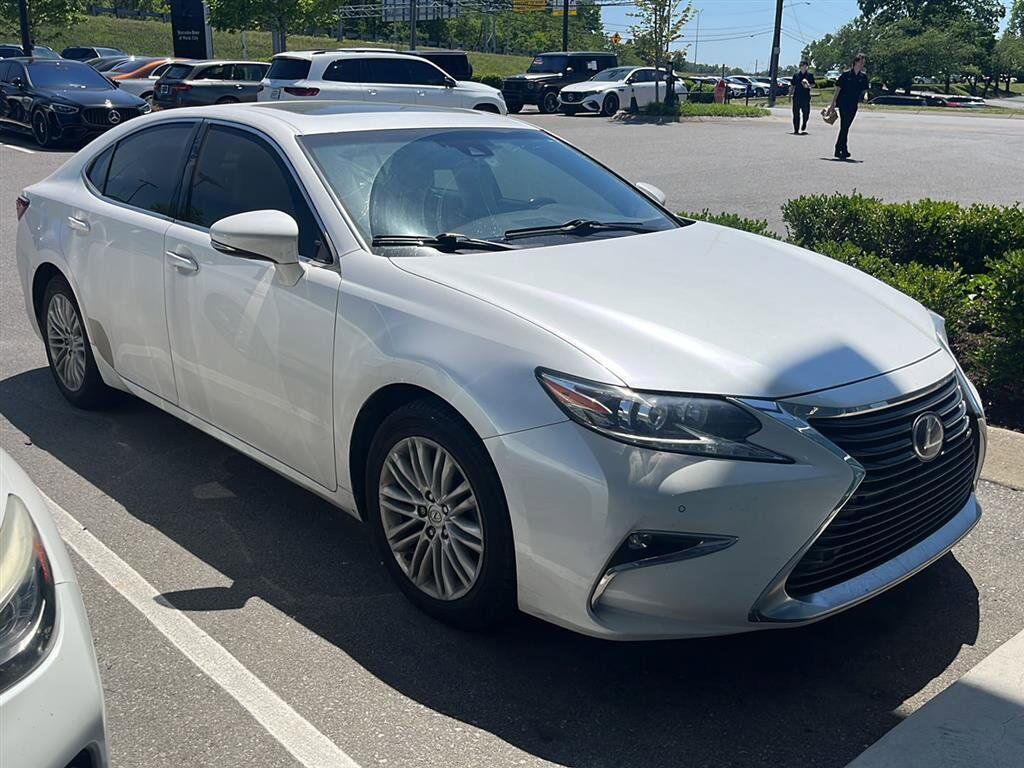 2017 LEXUS ES
