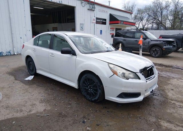 2013 SUBARU Legacy