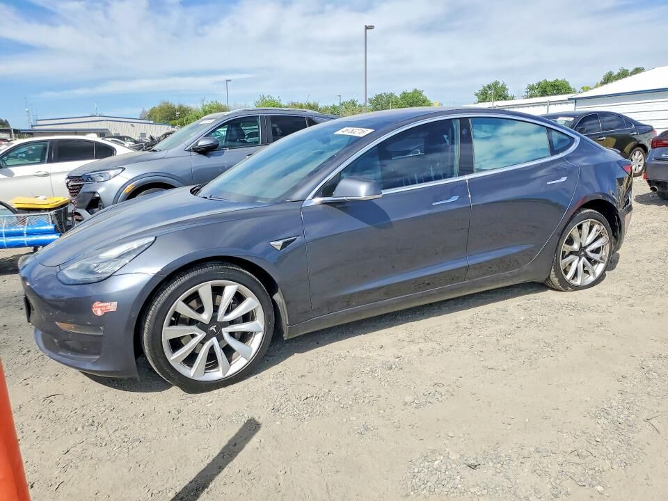 2018 TESLA Model 3