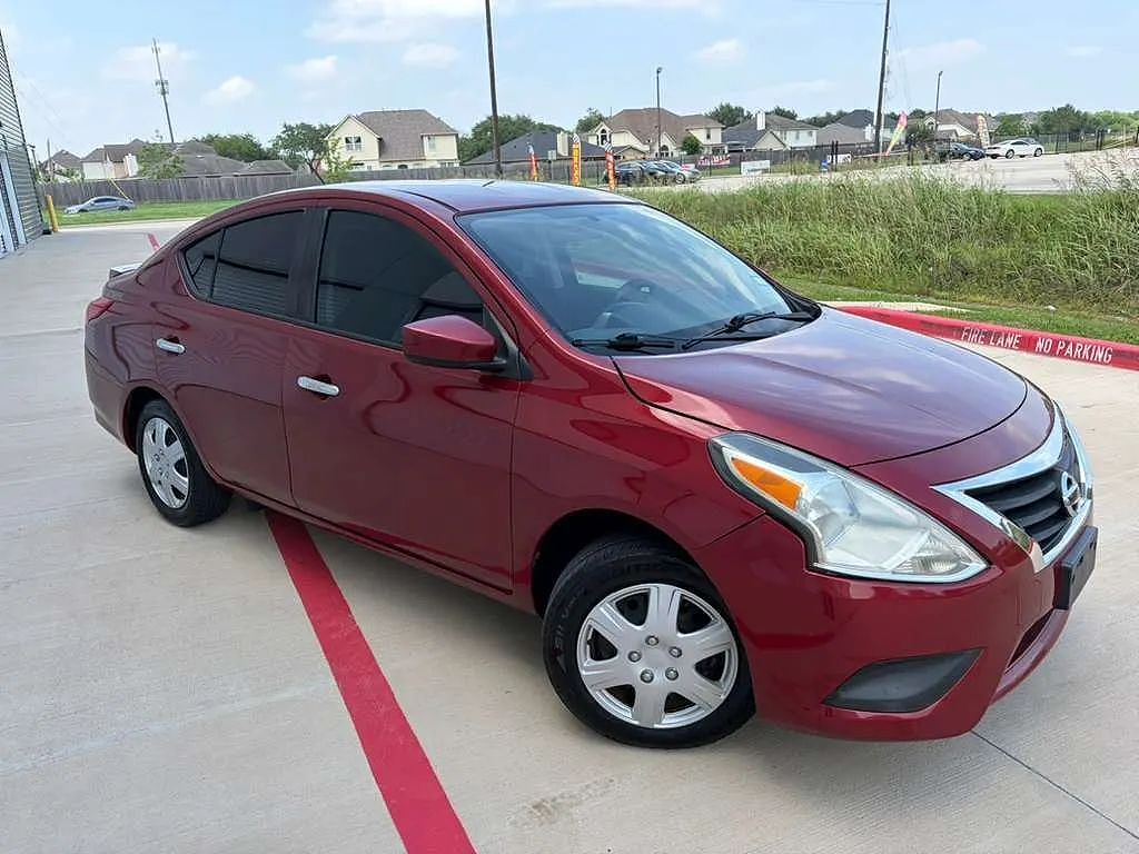 2019 NISSAN Versa