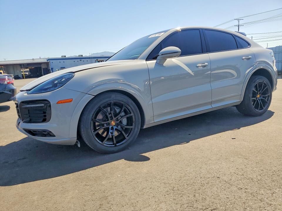2023 PORSCHE Cayenne