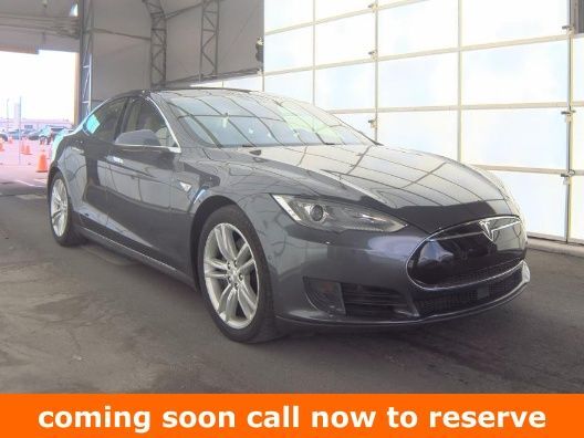 2015 TESLA Model S