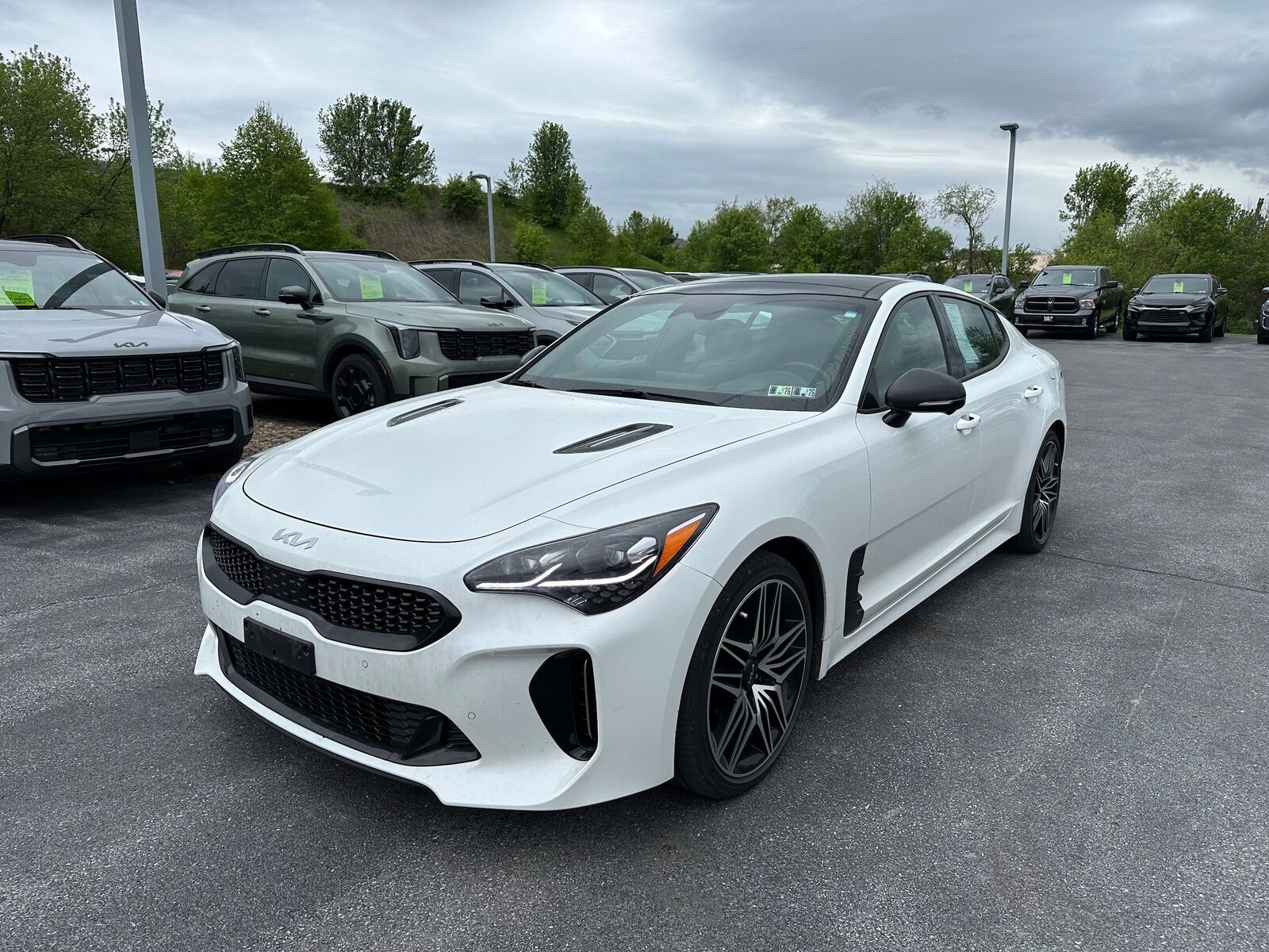 2023 KIA Stinger