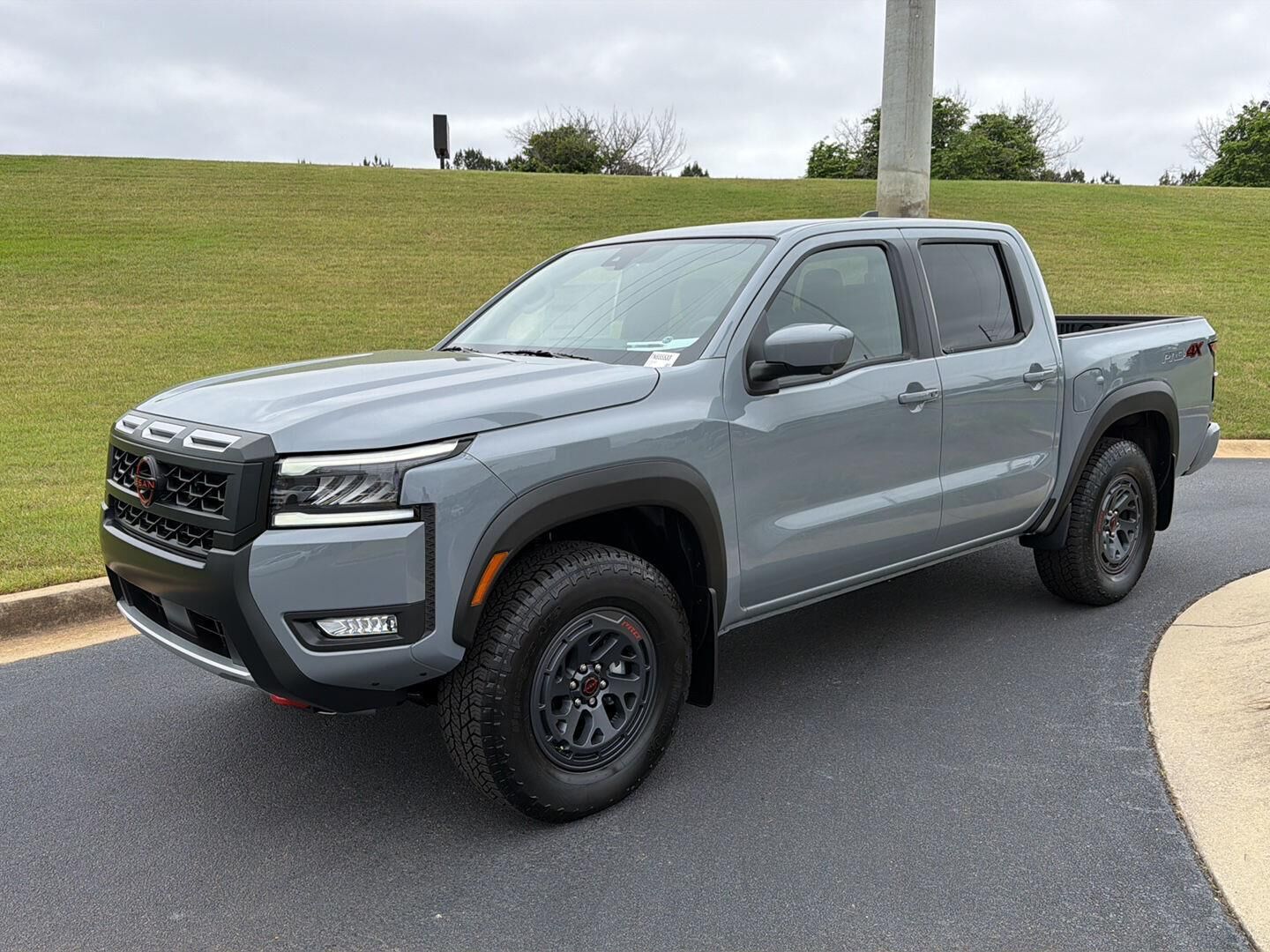 2026 NISSAN Frontier